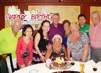 Achana Snitwongse Na Ayudhaya, managing director of the Montien Hotel, Pattaya hosted a birthday party for Mary Knight at Marco Polo Chinese Restaurant at the hotel recently. Mrs. Knight is a special guest who always stays at the Montien Hotel on her bi-annual visits to Pattaya.